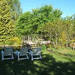 A L'oree Du Parc Bed & Breakfast