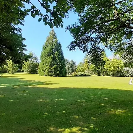 A L'orée Du Parc