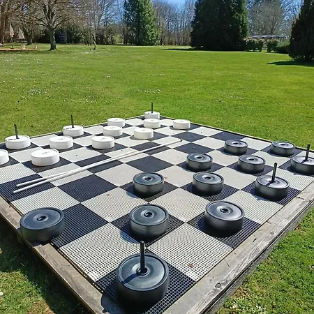 A L'oree Du Parc לינה וארוחת בוקר