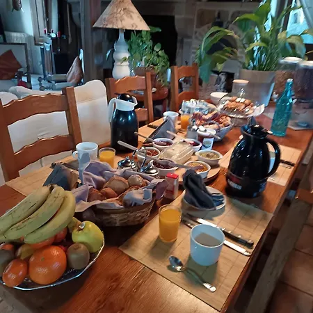 A L'orée Du Parc Bed and breakfast Saint-Priest-des-Champs