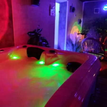 A L'oree Du Parc Nocleg ze śniadaniem Saint-Priest-des-Champs