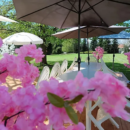 A L'oree Du Parc Bed & Breakfast Saint-Priest-des-Champs