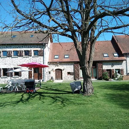A L'orée Du Parc Saint-Priest-des-Champs