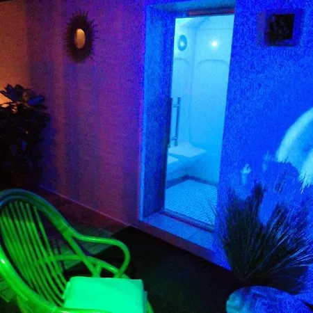 Bed and Breakfast A L'oree Du Parc 4*